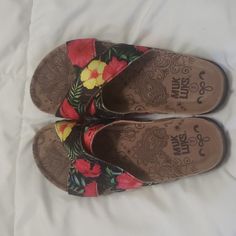 Muk Luks Sandals With Tropical Print. Nwot Multicolor Round Toe Sandals With Cork-bed Midsoles, Red Beach Sandals With Cork-bed Midsoles, Red Sandals With Cork-bed Midsoles For Beach, Tropical Open Toe Synthetic Sandals, Adjustable Tropical Sandals With Round Toe, Tropical Print, Women's Shoes Sandals, Black Red, Shoes Sandals