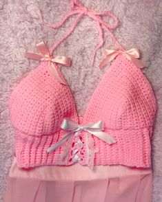 Crochet Lace Up Top, Fun Disney Outfits, Pink Crotchet Ideas, Crochet Top With Ribbon, Valentine’s Day Crochet Top, Crochet Top With Cups, Pink Crochet Patterns, Crochet Top Cup, Pink Crochet Clothes