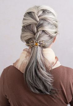 Lovely owl Flexi in a French braid! | long gray hair | Growing out gray hair | Gray hair ideas | Hairstyles for long gray hair | How to grow out gray hair | Gray natural hair | Hairstyles for thin hair | Hairstyles for silver hair | Platinum hair | #grayhair #silverhair Short Hairstyles Over 50, Short Silver Hair, Silver Grey Hair, Messy Short Hair, Short Grey Hair, Long Gray Hair