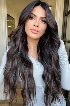 Rambut Brunette, Brunette Ombre, Black Hair Balayage, Hair With Highlights, Brunette Balayage, Brunette Hair With Highlights, Fall Hair Color For Brunettes, Brunette Balayage Hair, Brown Hair Balayage