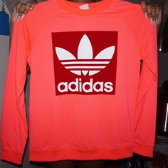 Sweatshirt Color Is Accurate In Covershot. Runs Medium/Large. Adidas Logo Is Red Felt Material. Polyester. Crop Sweatshirt Hoodie, Adidas Hoodie Women, Adidas Cropped Hoodie, Adidas Pullover, Adidas Classic, Adidas Crop, Adidas Sweatshirt, Felt Material, Red Felt