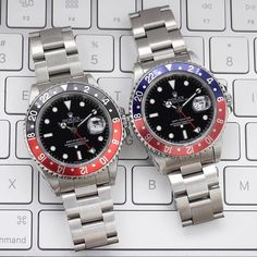 Rolex GMT Master II Coke or Pepsi??? Lv Handbag, Gmt Master 2, Suits Style, Luxurious Lifestyle, Time Keeper, Rolex Air King, Lv Handbags