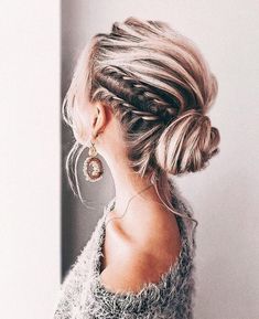 Long Hair Trends, Hair Updos, Up Hairstyles, Medium Length Hair Styles, Hair Trends