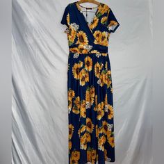 Ouges Women's Dress Sunflower Print V Neck Maxi Short Sleeve Stretch Size Large New With Tags Yellow Floral Short Sleeve Dress For Beach, Yellow Short Sleeve Floral Summer Dress, Yellow Short Sleeve Summer Floral Dress, Yellow Summer Floral Dress With Short Sleeves, Yellow Sunflower Print Dress For Beach, Yellow Sunflower Print Beach Dress, Casual Yellow Sunflower Print Dress, Yellow Floral Print V-neck Sundress, Yellow V-neck Sundress Floral Dress