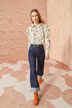 Chic Spring Flare Jeans In Rigid Denim, Chic Rigid Denim Flare Jeans For Spring, Spring Chic Flare Rigid Denim Jeans, Chic Spring Flare Jeans, Chic Rigid Denim Pants, Chic Rigid Denim Flare Jeans For Fall, Retro Workwear Jeans For Fall, Retro Fall Jeans For Office, Spring Workwear Flare Jeans In Rigid Denim