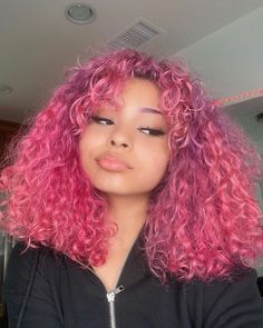 Pink Naturally Curly Hair, Pink Hair Curly Natural, Curly Hair Pink Underneath, Curly Dyed Hair Natural Curls Pink, Pink Dyed Curly Hair, Colourful Curly Hair, Dyed Hair Inspiration Pink, Medium Length Curly Hair Dyed, Dyed Hair Inspiration Curly