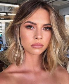 Mac Stripdown, Smash Box, Chanel Cream, Cream Bronzer, Model Rock, Chocolate Gold, Drawing Faces, Collar Bone, Short Hair Balayage