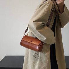 Wide strap shoulder PU bag crossbody cylinder bag – IFAUN Cylinder Bag, Vintage Crossbody Bag, Pu Bag, Summer Tote, Color Cafe, Round Bag, Coffee Colour, Shoulder Messenger Bag, Luxury Women