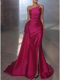 A-Line Evening Gown Elegant Dress Formal Court Train Sleeveless Strapless Satin with Pleats Ruched Sequin Red Green Dress, Train Christmas, Gown Elegant, Evening Dresses Online, Dresses Formal Elegant, Dresses Quinceanera, Cheap Evening Dresses, Evening Gowns Elegant, Dress Formal