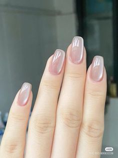 Nails Images, Dark Spring, Engagement Nails, Unghie Sfumate, Nails Dark, Minimal Nails Art, Hello Nails, Subtle Nails, Simple Gel Nails