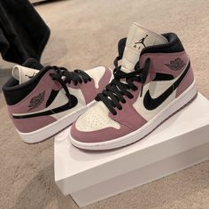 These Were Purchased On Stock X, Stock X Verified Tag Included . The Color Is Mulberry And They Are Size 8 Women’s. They Have Been Worn A Couple Of Times, Condition Is Like Brand New. Box Included As Well. Jordan 1s Women Low, Air Jordans Women Shoes, Jordan Shoes For Women Black And White, Girly Air Jordans, Womens Jeans And Jordans, Air Jordan 1 Womens Shoes, Air Jordan Woman Shoes, Jordan Womans Shoes, Nike Jordan Mid Rise