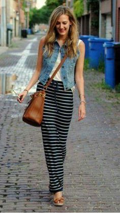 Denim vest outfit / chaleco de mezclilla Long Striped Skirts, Skirt Diy, Modest Clothing, 가을 패션, Fashion Mode