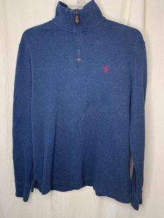 This pullover sweater is in great condition with no stains, tears, or holes. If you have any questions please feel free to ask. Flat Lay Measurements: Chest: 23 inches Shoulder: 18 inches Length: 27 inches Minimalist Old Money, Soft Preppy, Pull Bleu Marine, Blue Minimalist, Mens Pullover, Pullover Sweater Men, Quarter Zip Sweater, Quarter Zip Pullover, Pullover Men