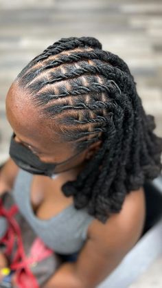 Sherelle Holder™️ shared a post on Instagram: "When I say my team SLAYS, don’t question me!!! 🔥🔥 it’s the gel , the parts, the maintenance , the flat twist, the two strands, the NEATNESS !!!Everything about this style is straight FIRE 🔥🔥🔥🔥🔥 peep the new @magicfingersstudio precision parting comb . KARIBBEAN KINKS NATURAL HAIR SALON #karibbeankinks #whatsyourtxture #locstyles #loctician #loccurls #naturalhairstyles #dmvsalon #dmvhairstylist#naturalhairstyles #womenlocstyles #teamnatural Flat Twist Dreads Loc Hairstyles, Loc Knots, Color Locs, Locs Inspiration, Two Strand Twist Hairstyles, Loc Nation, Parting Comb, Dreadlocks Styles, Short Dreadlocks Styles