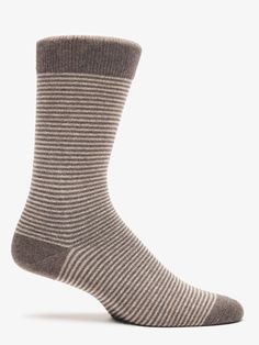 Men’s Socks - Striped socks cotton
Upgrade your sock drawer with our soft and comfortable cotton socks. The quality goes well with both a formal work and your favorite sneakers and jeans. Our socks for men are made from finest cotton and a blend of polyamide to secure a perfect comfort all day long. Our socks consist of 78% cotton, 20% polyamide and 2% elastane. Beige Socks, Socks Cotton, Sock Drawer, Striped Socks, Cotton Socks, Brown Beige, Dresser, Socks, Blazer