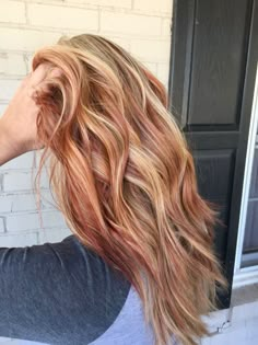 Ash Blonde Hair With Red Highlights, Copper Hair Platinum Highlights, Blonde Balayage Red Lowlights, Blonde With Copper Roots, Copper Blonde Bayalage, Blonde Halo Hair Color With Red, Cooper Lowlights Blonde Highlights, Cowboy Copper Balayage With Blonde, Cowboy Copper And Blonde Hair