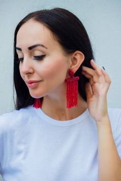 Red Garnet Long beaded earrings tassel, Oscar de La Renta Style. Ideal for evening and daily look. Tassel earrings made of high-quality Czech round beads. If you wish, i can produce for you this model of earrings in any length or color range. Length - 10 cm (4 inch) Thank you for visiting my shop. Hope you will find something interesting and beautiful for yourself in my shop. If you have any questions don't be hesitate to ask me. --- Please note that due to lighting effects, monitor's brightness Long Beaded Earrings, Cute Christmas Gifts, Women Earrings, Something Interesting, Earrings Red, Earrings Stud, Red Garnet, Daily Look, Tassel Earrings