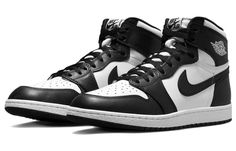 The iconic Air Jordan 1 Retro High ’85 OG 'Black White' (2023) has been brought back to life, with Nike's first re-release since 2014 of the same legendary shoe. This time around, it features a sophisticated black and white color blocking reminiscent of the original 1985 design. Crafted with high quality leather that clients love and trust, this iconic sneaker also includes the classic Nike Air logo on the top of its white tongue, giving it an extra level of familiarity. BQ4422-001 Jordan Noir, Zapatillas Nike Jordan, Обувь Air Jordan, Nike Classic, Air Jordan 1 Retro High, Air Jordan 3, Air Jordan 1 High, Nike Air Jordan 1, Jordan 1 High