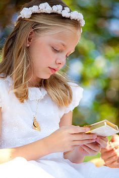 1st Communion, Communion Party, First Communion Dress, Penteado Cabelo Curto, Kids Portraits, Professional Photography, First Communion, Photography Business, South Florida