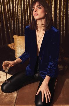 Winter Party Blue Blazer, Blue Fitted Blazer For Night Out, Fitted Blue Blazer For Night Out, Fitted Single Breasted Blazer For Date Night, Chic Holiday Outerwear, Elegant Winter Blazer For Date Night, Blue Single-breasted Blazer For Party, Blue Outerwear For Fall Party, Blue Single Breasted Blazer For Party