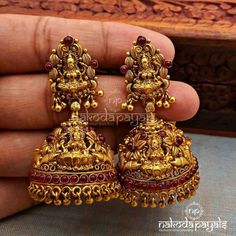 Jumkas Gold, Jhumka Collection, Nakoda Payals, Big Earrings Gold, Temple Work, Indian Gold Jewelry, Temple Jewellery Earrings, Dubai Gold Jewelry, Gold Earrings Indian