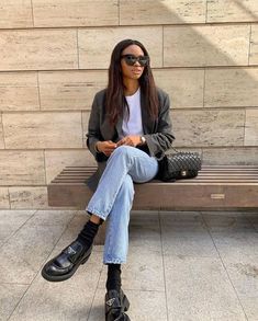 These Prada Loafers Are An Autumn Cult Buy | Who What Wear UK Chunky Loafers Outfit Style, Loafer Outfits Women, Loafers Street Style, Chunky Loafers Outfit, Black Loafers Outfit, Loafers For Women Outfit, Loafers Outfits, Loafer Outfits