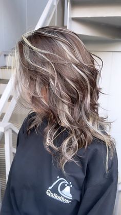 Hair With Brown And Blonde Highlights, Lock Color Hair, Dark Hair Blonde Halo, Brown And Blond Hair Ideas, Cute Hair Color Ideas For Brunettes, Blonde Hair With Dark Brown Highlights, Blonde On Top And Brown Underneath, Dark Brown And Blonde Hair Ideas, Boho Hair Color Ideas