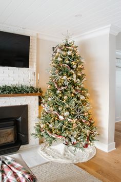 a decorated christmas tree in a living room