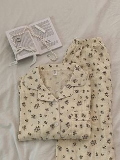 Pajamas Set Aesthetic, Cute Aesthetic Pjs, Dark Academia Pjs, Aesthetic Pyjamas Outfit, Pyjama Set Aesthetic, Piyama Aesthetic, Pj Sets Aesthetic, Coquette Pyjamas, Aesthetic Pijamas