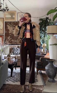 Posh Eclectic Style, Eclectic Western Fashion, 70s Asthetics Outfit, Maximalist Winter Fashion, Eclectic Vintage Fashion, Edgy Eclectic Fashion, Cool Street Fashion Winter Style 2023, Eclectic Winter Fashion, Eclectic Fashion Aesthetic