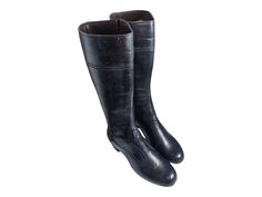 1960s Vintage black rubber tall rain boots size : 7 color: black interior cotton round toes heeled Height: 14.5' Heel: 2" Width: 3" Top: 13" Winter Boots Black, Tall Rain Boots, Boots Winter, Round Toe Heels, 1960s Vintage, Black Rubber, Black Interior, Boots Black, Boot Shoes Women