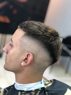 #baezbarber #fashion Este es un corte que realizo frecuentemente que va del rasuradora shaver hasta la numero 1,5. @baezbarber on Instagram!❤️ Fresh Cuts, Faded Hair, Corte De Cabelo Masculino, Fresh Cut, Neymar Jr, Hair Cuts, Hairstyles, Hair Styles, Hair