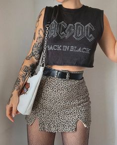 Dark Style Aesthetic, Rock Fits, Look Da Festival, Goth Gifts, Edgy Fashion Outfits, How To Impress, Look Grunge, Alt Outfits, Look Rock