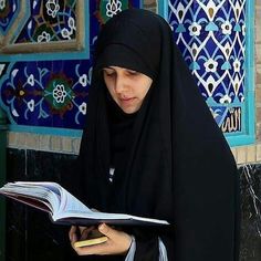 Iranian Hijab, Iranian Chador, Muslim Veil, Imam Hassan, Shia Muslim, Niqab Fashion, Online Quran, Muslim Pictures