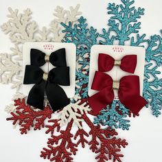 These gorgeous  hair bow set is the perfect touch of glam for little girls on Christmas. Bright, playful and colorful for little girls who delight in all things bright and beautiful. Handmade in Canada Bow dimensions #1: 8 cm wide (3.25") Bow dimensions #2: 10 cm wide (4") Bow tail length #2 : 8 cm (3.25") Alligator hair clip size: 5.6 cm (2.20") Colors: wine, black Includes one individually packaged hair bow set of 2 bows  Made from grosgrain ribbon  Perfect Gift Idea: These hair bows make a th All Things Bright And Beautiful, Toddler Hair Bows, Christmas Hair Bows, Hair Bow Sets, Toddler Bows, Bows Hair, Gifts For Christmas, Bow Hair Accessories, Hair Accessories Gift