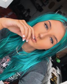 Light Turquoise Hair, Black And Turquoise Hair, Aquamarine Hair Color, Haircuts With Straight Hair, Teal Blue Hair