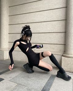 Black Cybercore Outfit, Soft Techwear, Tech Wear Aesthetic, Futuristic Outfits, Cyberpunk Outfit, Mode Cyberpunk, Mode Emo, Cyberpunk Fashion, Aesthetic Outfit Ideas