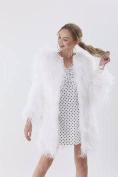 "Ostrich feather coat made to order 🌸Made to order for every sizes 🌸Please measurement yourself for order Sample size M Bust 37Arm hole 21 Upper arm 15 Arm long 23 Length 36(Inches) 🌸Blazer made with ostrich feathers many layer 🌸Color: more than 18 colors 🌸Dry clean only SGinstar Size Guide UK4/US0/EU32/AU4 Bust 31\"(78cm.) Waist24\"(60cm.) Hips33\"(83.5cm.) UK6/US2/EU34/AU6 Bust32\"(80.5cm.) Waist25\"(63cm.) Hips34\"(86cm.) UK8/US4/EU36/AU8 Bust33\"(83cm.) Waist26\"(65cm.) Hips35\"(88.5cm. Party Fur Coat With Feather Trim, Elegant Winter Feathered Outerwear, Elegant Winter Outerwear With Feathers, White Long Sleeve Dress With Feather Trim, White Ostrich Feather Wedding Dress, White Fluffy Elegant Fur Coat, Elegant White Fluffy Fur Coat, Fitted Fur Coat With Feather Trim For Party, Elegant Long Sleeve Fur Coat With Feather Trim