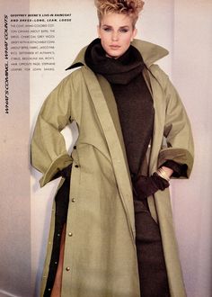 Power Poses, Vogue Editorial, Yves Salomon, Comme Si, Power Dressing, 80s Style, Vintage Glamour, Simple Image, 80s Fashion