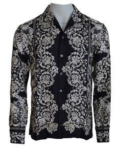 Embrace sophistication with this absolutely stunning shirt by Dolce & Gabbana, perfect for the man who appreciates luxury coupled with classic style. This shirt will elevate your wardrobe with its distinctive blue and white floral baroque print. A true gem for any fashion connoisseur, it’s made of the finest 100% silk fabric, ensuring a smooth and comfortable fit. Material: 100% Silk Color: Blue Country of origin: IT Fitting: Regular fit Front button closure Details logo Made in Italy Luxury Couple, Dolce And Gabbana Blue, Baroque Print, Bedroom Closet, Blue And White Floral, Satin Shirt, Dolce E Gabbana, Print Pajamas, Pajama Shirt