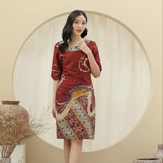 Clothes length: 100cm Sleeve length: 31cm Traditional Batik Print Dresses, Traditional Batik Print Patterned Dresses, Model Dress Batik, Batik Kombinasi, Batik Blouse, Dress Batik, Dress Bohemian, Batik Dress, Ethnic Dress