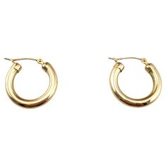 14K Yellow Gold Hoop Earrings Indulge in classic sophistication with our 14K Yellow Gold Hoop Earrings, a staple in every jewelry collection. Hallmark: A + Z 14 Weight: 1.2 g/ 0.8 dwt. Thickness: 3.3 mm Diameter: 19.8 mm Very good condition, professionally polished. Will come packaged in a gift box or pouch (when possible) and will be shipped U.S. Priority Mail Insured. AD062324/17KCS Modern Hoop Earrings, Modern Earrings, Gold Hoops, Jewelry Earrings Hoops, Gold Hoop, Gold Hoop Earrings, Modern Jewelry, Priority Mail, Jewelry Collection