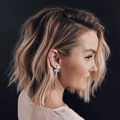 Hairstyles For Women Fall 2020 - Hairstyles #Hair #Hairstyles #Hairstyle #HairstylesForWomen #HairstylesForWomens #HairstyleForWomen #HairstyleForWomens #ShortHair #LongHair #HairstylesPictures #HairstylesForWomenFall2020 #HairstylesForWomenFall #HairstylesForWomen2020 #HairstylesForWomen2019 Long Bob Balayage, Ombre Hair Blonde, Long Bob Hairstyles, Brown Blonde Hair, Blonde Ombre, Long Bob, Grunge Hair, Ombre Hair