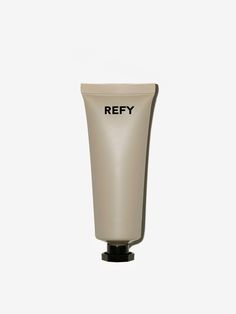 REFY's Gloss Highlighter can be used on cheekbones, eyelids, under brow, cupid's bow, lips and collarbones. The non-stick, universal formula can be used on top of Highlighter Refy, Cupid's Bow Lips, Refy Gloss, Bow Lips, Cupid's Bow, Best Highlighter, Cosmetics Industry, Cupids Bow, Formula Cans