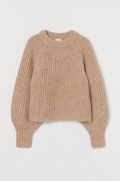 H&M is known for having some of the best sweaters on the market at prices you cant beat, so we've rounded up our favorites of fall 2021. #fallsweaters #bestsweaters2021 #sweateroutfits #sweateroutfitideas #hmsweaters #fallfashion #falloutfits Cinnamon Outfit, Chic Winter Fashion, Blazer Cape, French Style Clothing, Winter Fashion Accessories, Clothes For Winter, Best Sweaters, Chic Dressing, Fashion Accessories Trends