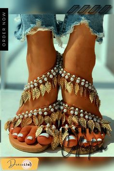 Toe Ring Beaded Leaf Design Flat Sandals Comfortable Flip Flops, Crystal Beach, Crystal Sandals, Beaded Leaf, Womens Sandals Summer, Crystal Fashion, Summer Slippers, Rhinestone Sandals, Beach Slippers