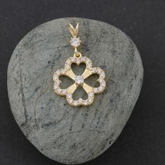 14K Gold Flower Necklace, Flower Pendant, Flower Necklace, Girls Pendant, Grandma Pendant, Best Friend Pendant, Gift for Her, Summer Jewelry - Etsy Flower Charm Pendant Necklace Gift For Mom, Flower Pendant Necklace For Mother's Day, Anniversary Flower Pendant Necklace, Gold Flower Necklace, Clover Pendant, Clover Charm, Necklace Flower, Clover Necklace, Lucky Clover