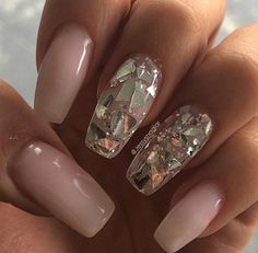 pinterest: @ gaaabbriellaa ♡ Glass Acrylic Nails, Milky Nails, Nails Polish, Trendy Nail Art, Hot Nails, Accent Nails