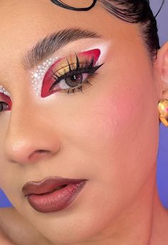 White And Red Makeup Look, Red And White Eye Makeup, White Eye Makeup, Makeup Geek Eyeshadow, Makeup Brush Uses, Makeup Icons, Work Makeup, Purple Makeup