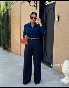 Blue Button Down Shirt Outfit Work, Kefilwe Mabote, Materials Gown Style, Meeting Outfit, Polished Casual, Corporate Fashion